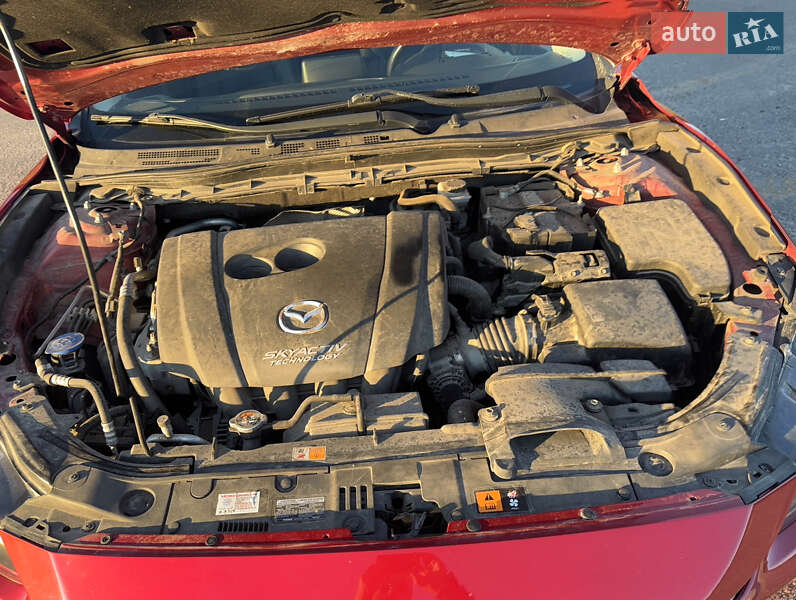 Седан Mazda 3 2018 в Львове
