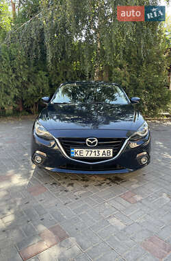 Седан Mazda 3 2014 в Днепре Седан Mazda 3 2014 в Днепре