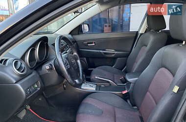 Седан Mazda 3 2004 в 