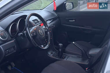 Седан Mazda 3 2004 в 