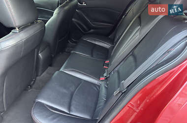Седан Mazda 3 2015 в 