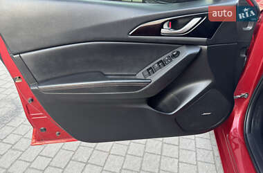 Седан Mazda 3 2015 в 