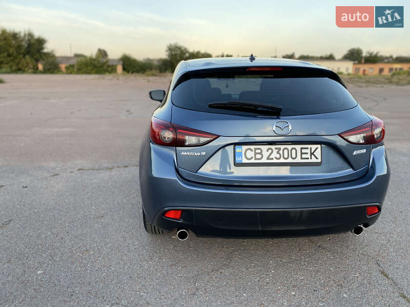 Хэтчбек Mazda 3 2016 в Прилуках