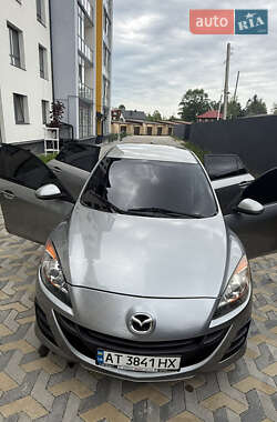 Хэтчбек Mazda 3 2010 в Надворной
