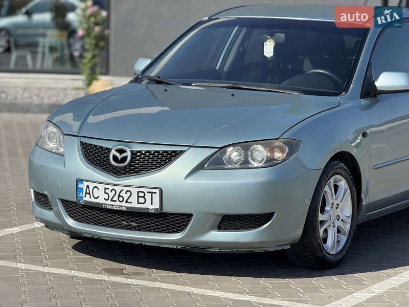 Седан Mazda 3 2003 в Луцке