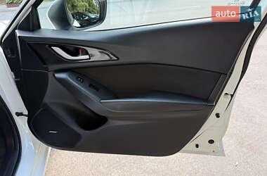 Седан Mazda 3 2014 в 