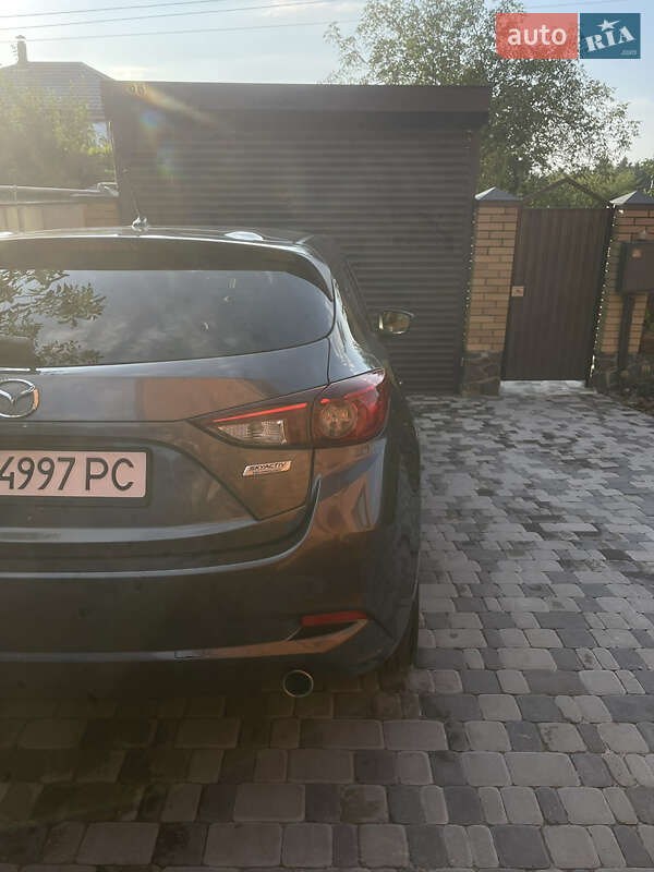 Хетчбек Mazda 3 2017 в Києві фото 12 Хетчбек Mazda 3 2017 в Києві