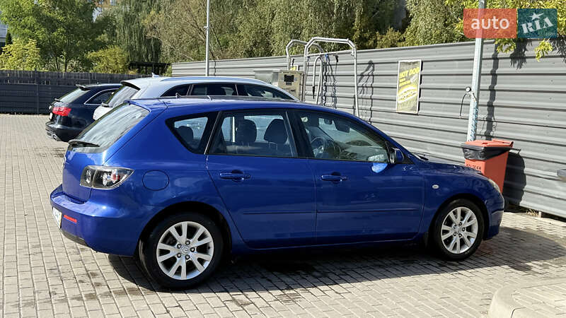Седан Mazda 3 2009 в Луцке