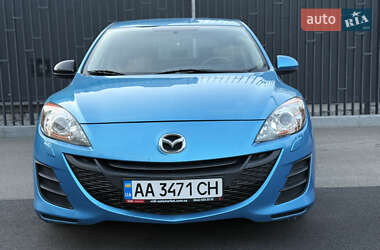 Хэтчбек Mazda 3 2010 в 