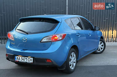 Хэтчбек Mazda 3 2010 в 