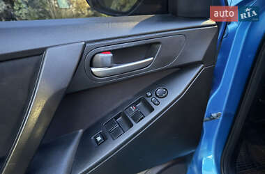 Хэтчбек Mazda 3 2010 в 