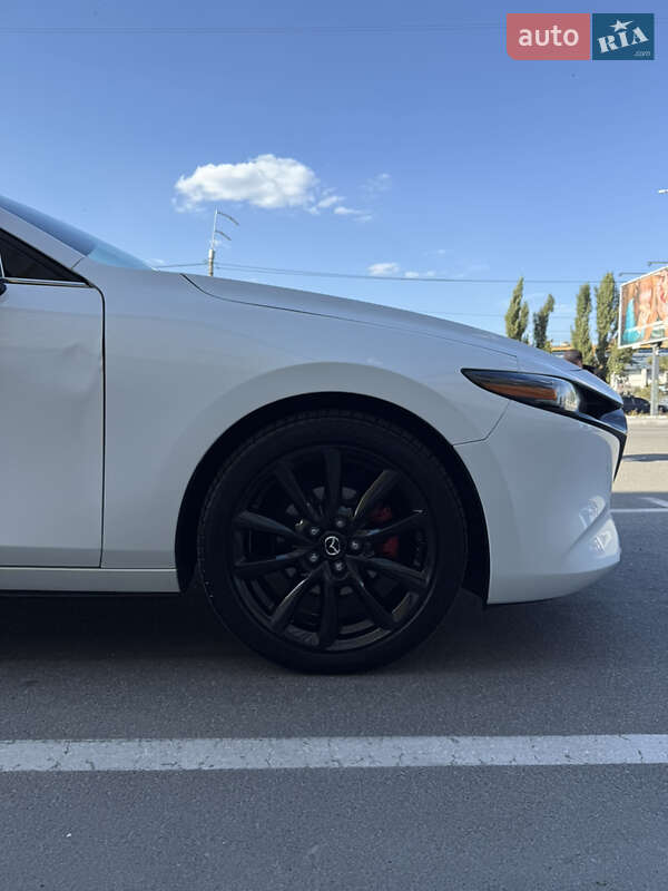 Хэтчбек Mazda 3 2021 в Киеве
