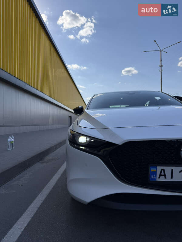 Хэтчбек Mazda 3 2021 в Киеве