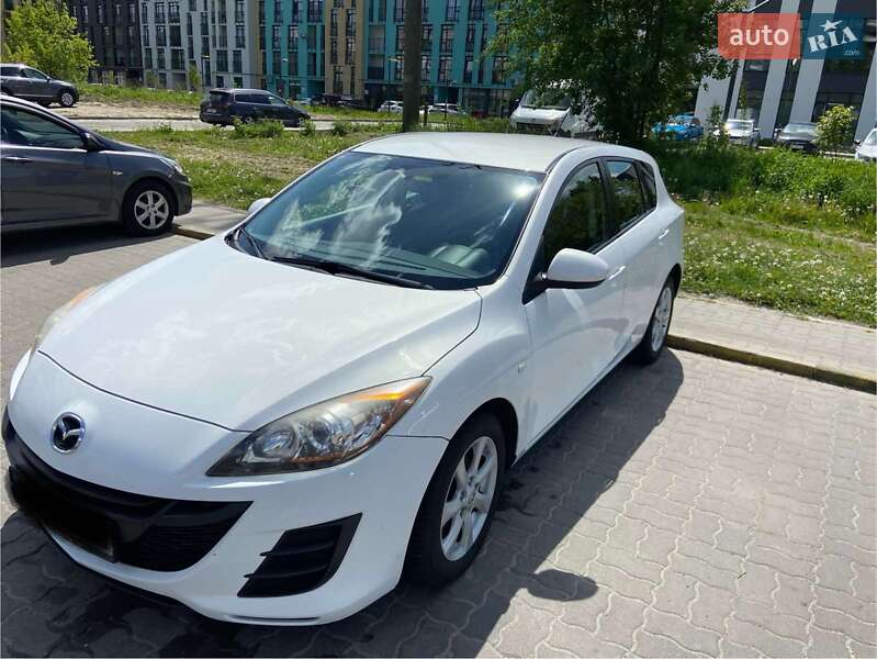 Хэтчбек Mazda 3 2010 в Львове