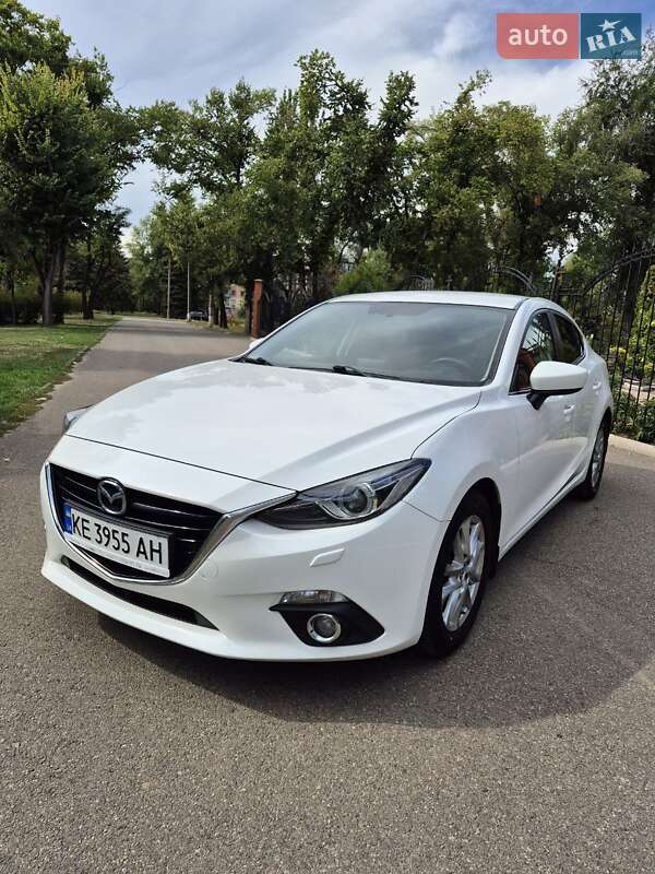 Седан Mazda 3 2015 в Кривом Роге фото 5 Седан Mazda 3 2015 в Кривом Роге