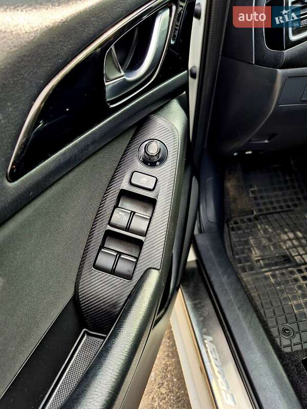 Седан Mazda 3 2015 в Кривом Роге фото 16 Седан Mazda 3 2015 в Кривом Роге