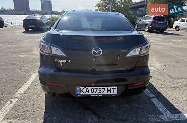 Седан Mazda 3 2012 в 