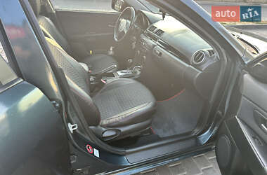 Седан Mazda 3 2004 в 