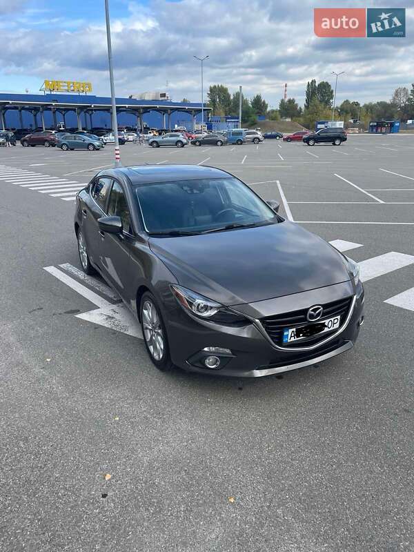Седан Mazda 3 2014 в Киеве