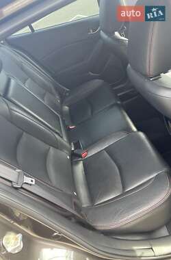 Седан Mazda 3 2014 в 