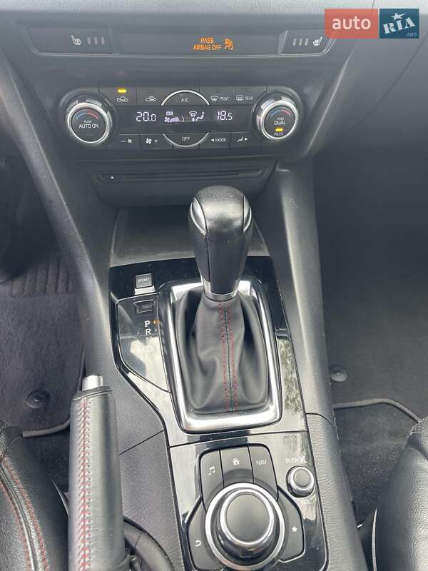 Седан Mazda 3 2014 в Киеве