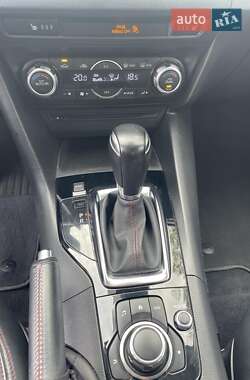 Седан Mazda 3 2014 в 