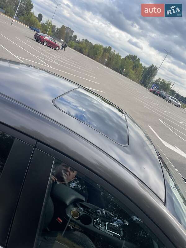 Седан Mazda 3 2014 в Киеве