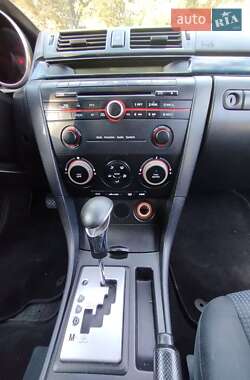 Седан Mazda 3 2005 в 