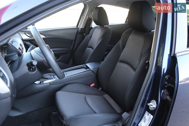 Седан Mazda 3 2018 в Киеве фото 9 Седан Mazda 3 2018 в Киеве