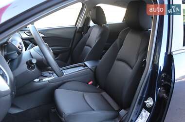 Седан Mazda 3 2018 в 