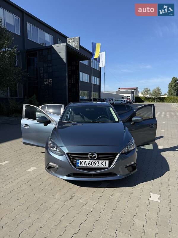 Mazda 3 2015