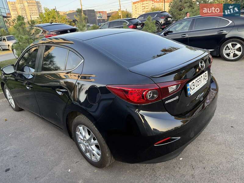 Седан Mazda 3 2014 в Виннице