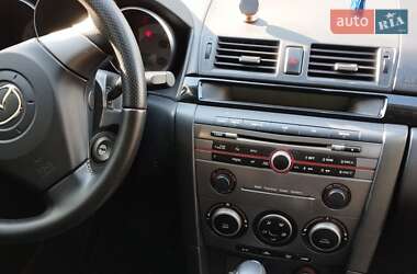 Седан Mazda 3 2006 в 