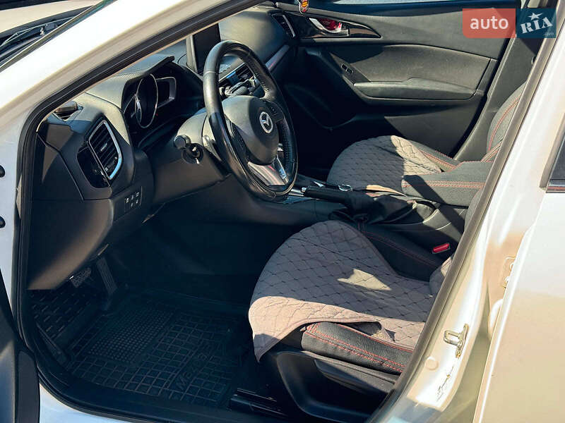 Седан Mazda 3 2014 в Виннице