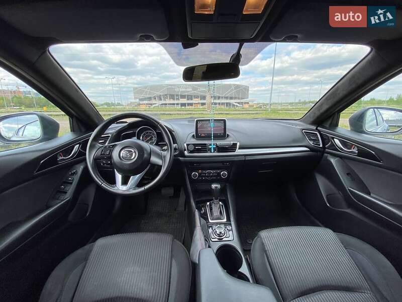 Седан Mazda 3 2014 в Львове