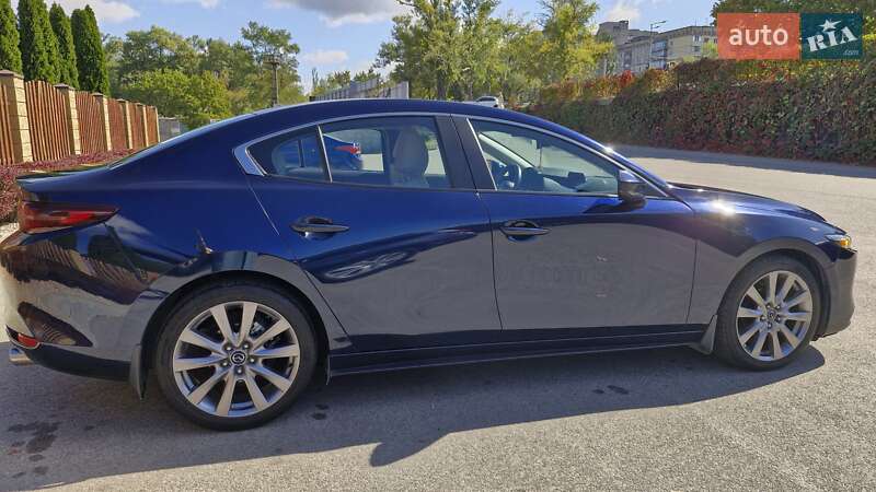 Седан Mazda 3 2019 в Днепре