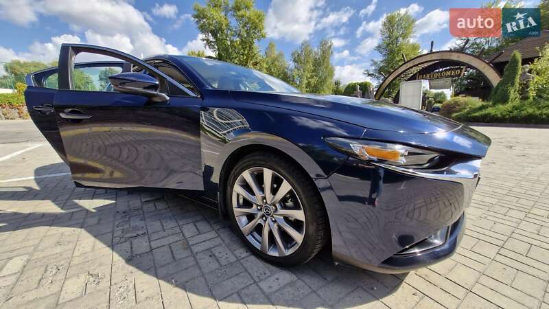 Седан Mazda 3 2019 в Днепре