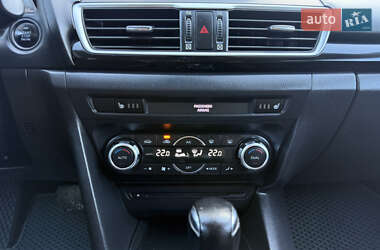 Хэтчбек Mazda 3 2014 в 