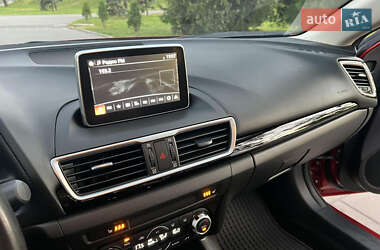 Седан Mazda 3 2016 в 