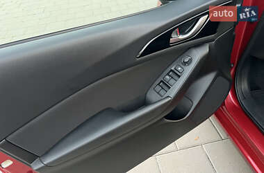 Седан Mazda 3 2016 в 