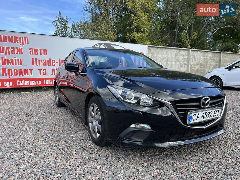 Седан Mazda 3 2016 в 
