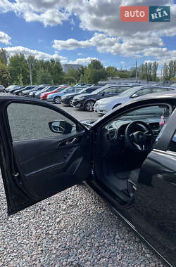 Седан Mazda 3 2016 в 