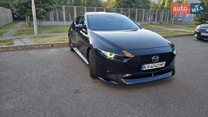 Хэтчбек Mazda 3 2022 в Киеве