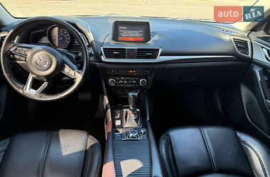Седан Mazda 3 2016 в 
