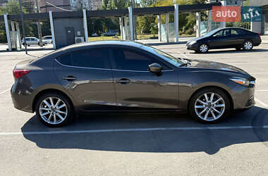 Седан Mazda 3 2016 в 