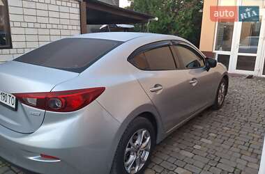 Седан Mazda 3 2016 в 