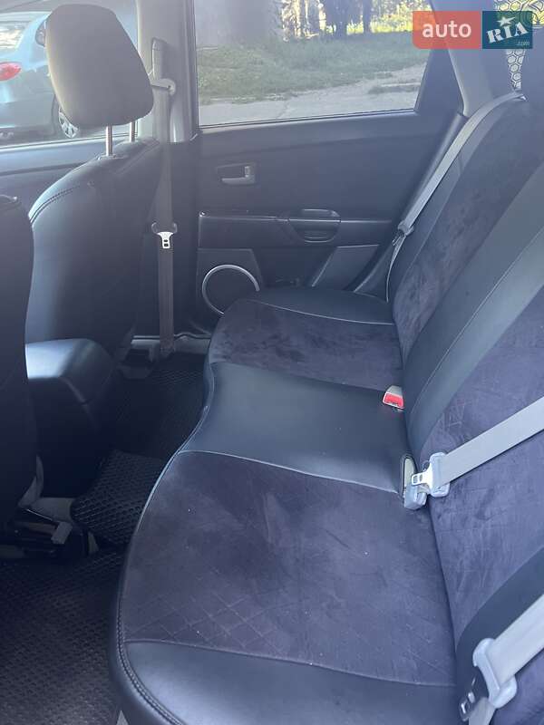 Хэтчбек Mazda 3 2005 в Харькове