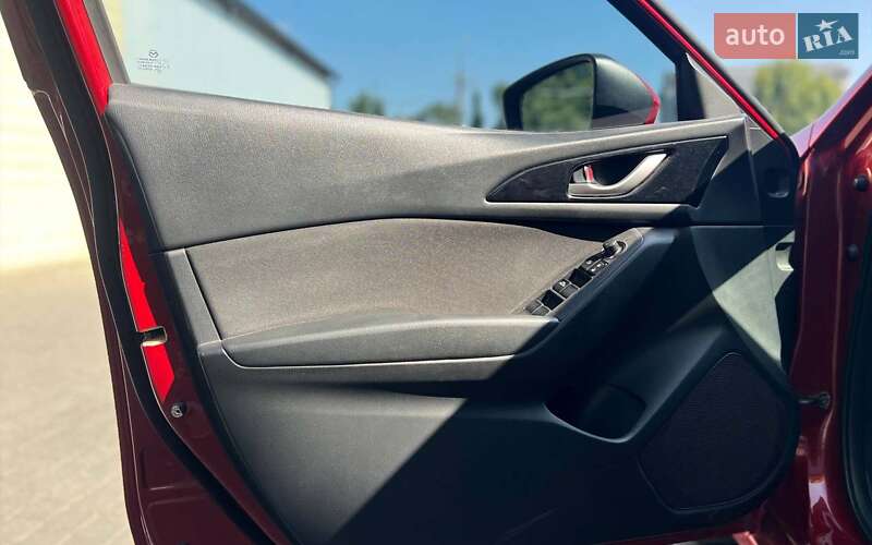 Хэтчбек Mazda 3 2013 в Ивано-Франковске