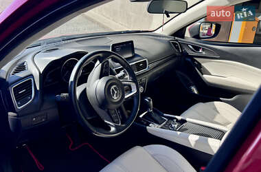 Хэтчбек Mazda 3 2018 в 