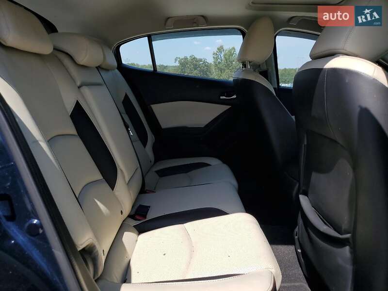 Хэтчбек Mazda 3 2015 в Одессе